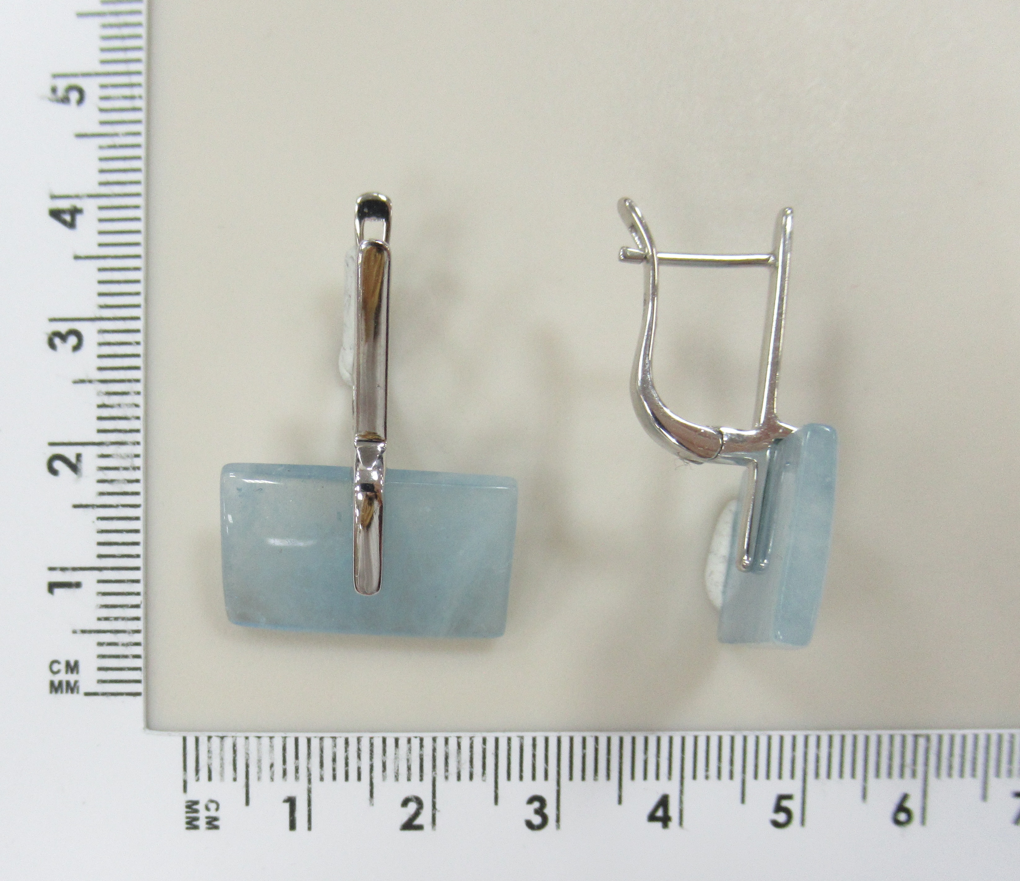 Серебряные серьги с аквамаринами